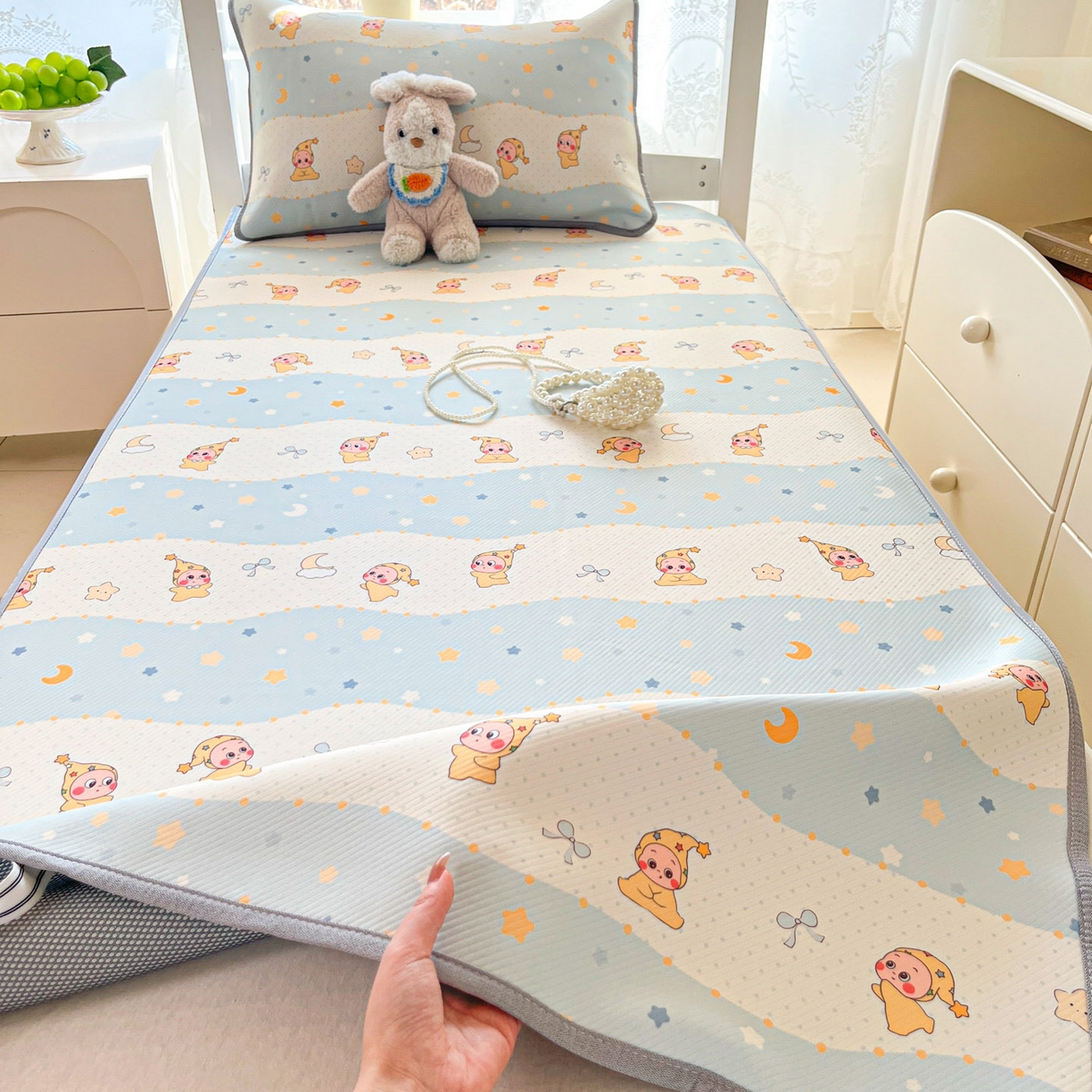 91家纺网 家纺一手货源 找家纺 川悦生活 2026新款凉感冰丝席小阪凉感冰丝数码印花席学生床 席数星星