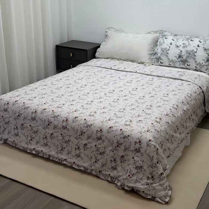 91家纺网 家纺一手货源 找家纺 申龙家纺 2026新款皱皱纱荷叶边夏凉被 野莓信笺