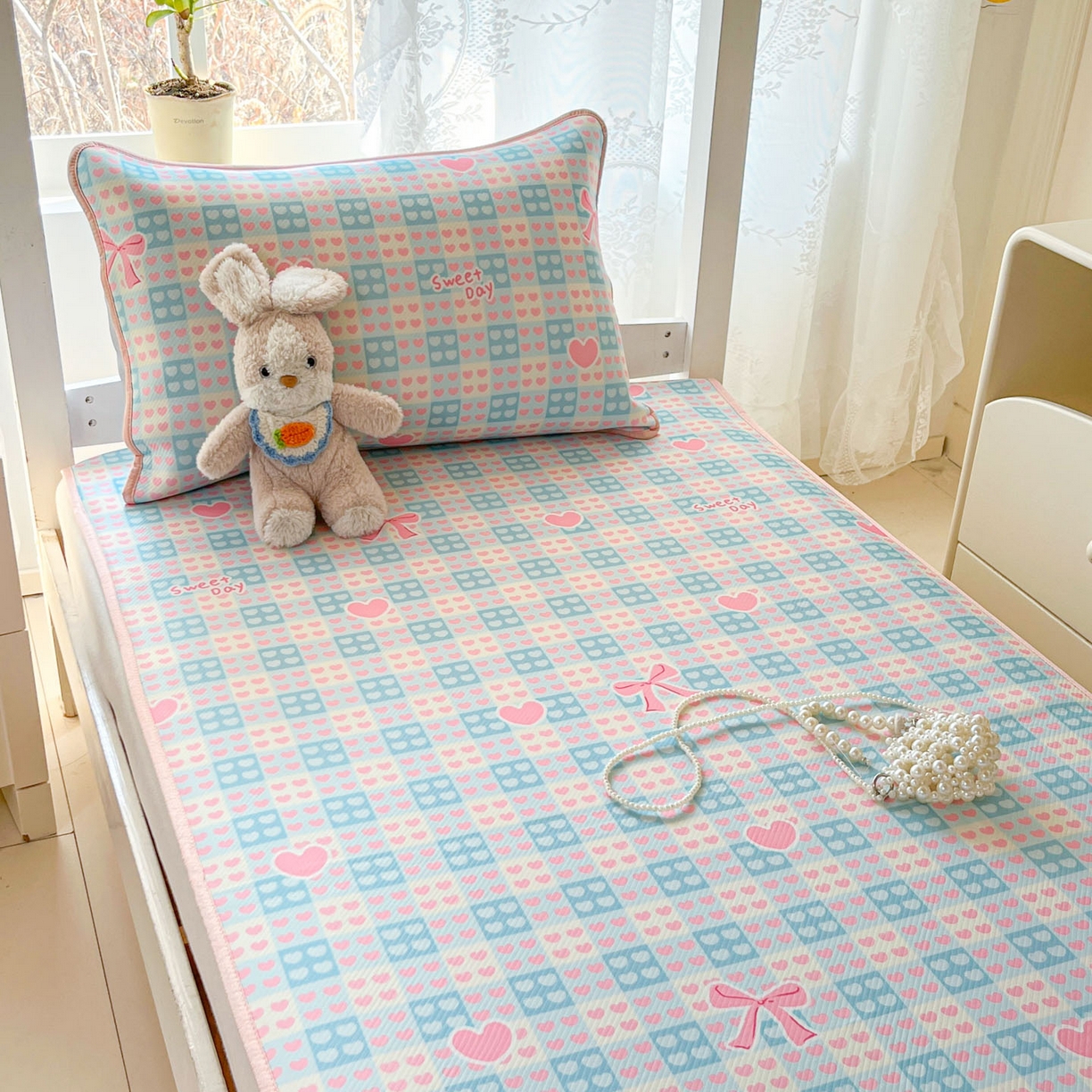 91家纺网 家纺一手货源 找家纺 川悦生活 2026新款凉感冰丝席小阪凉感冰丝数码印花席学生床 席甜梦心愿