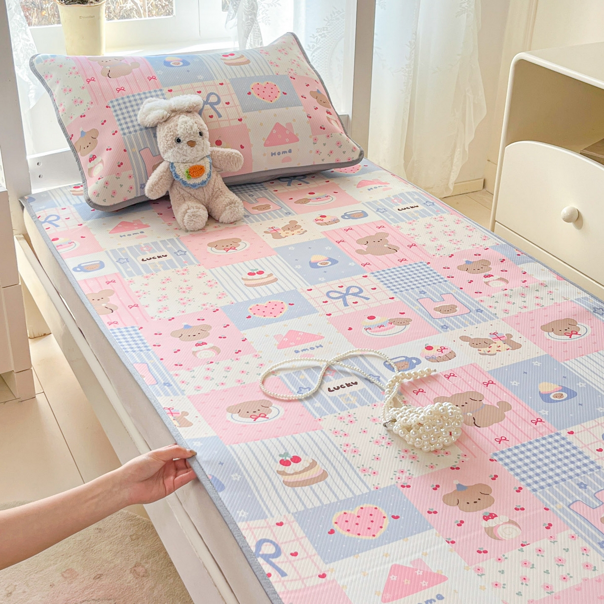 91家纺网 家纺一手货源 找家纺 川悦生活 2026新款凉感冰丝席小阪凉感冰丝数码印花席学生床 席甜蜜可乐