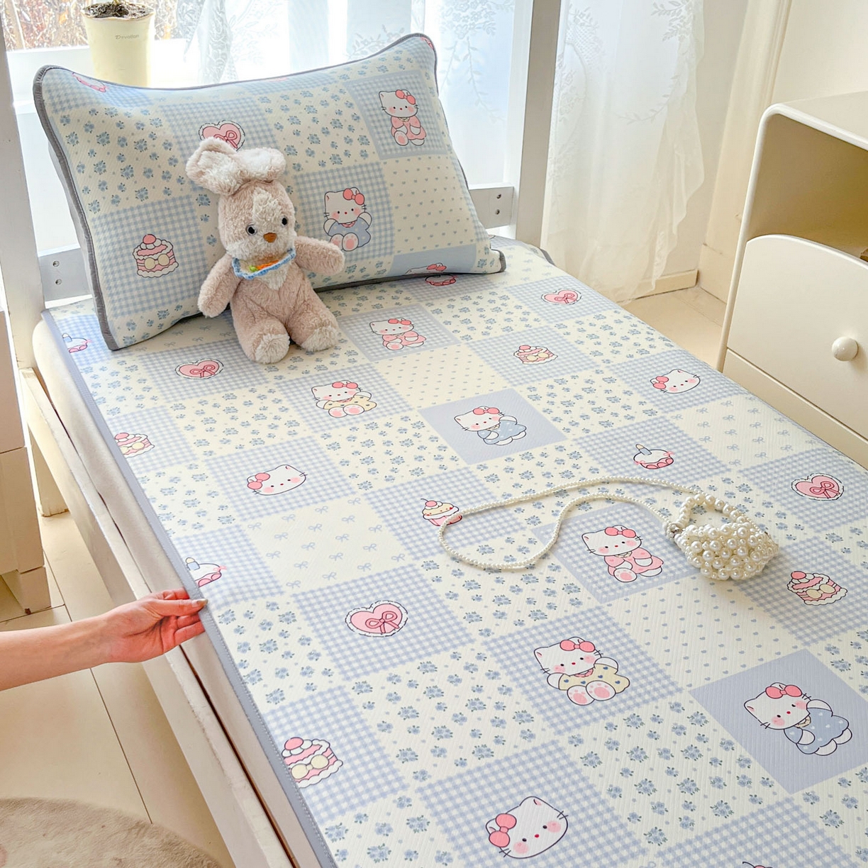 91家纺网 家纺一手货源 找家纺 川悦生活 2026新款凉感冰丝席小阪凉感冰丝数码印花席学生床 席小猫庄园