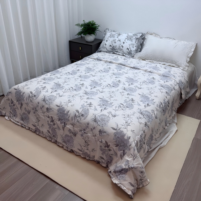 91家纺网 家纺一手货源 找家纺 申龙家纺 2026新款皱皱纱荷叶边夏凉被 雾境花影