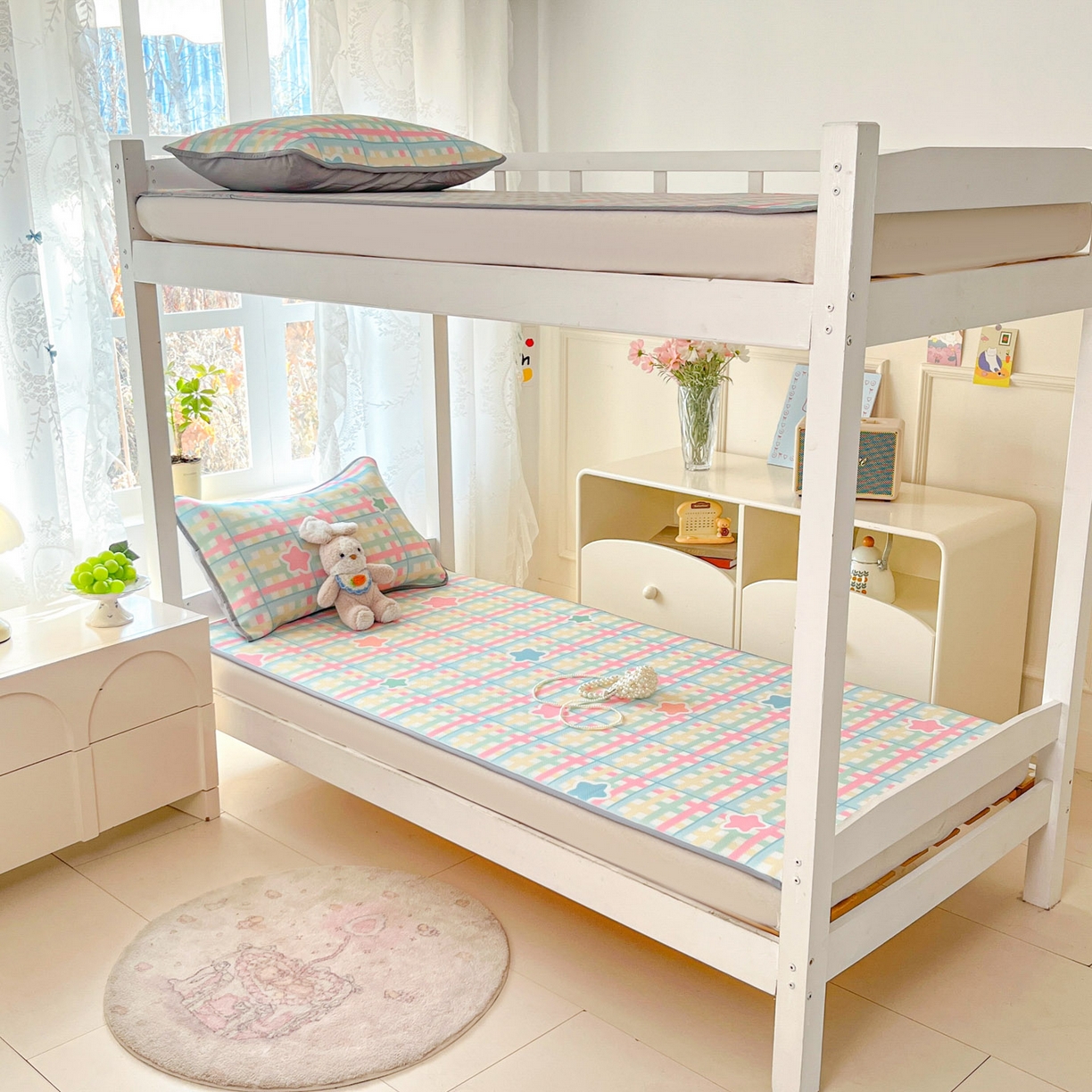 91家纺网 家纺一手货源 找家纺 川悦生活 2026新款凉感冰丝席小阪凉感冰丝数码印花席学生床 席杏仁小星星