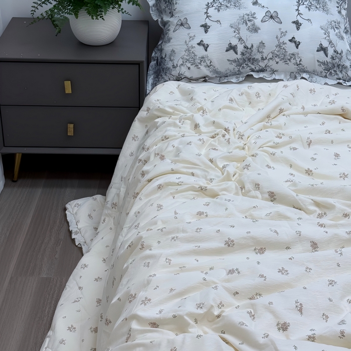 91家纺网 家纺一手货源 找家纺 申龙家纺 2026新款皱皱纱荷叶边夏凉被 晚香碎影