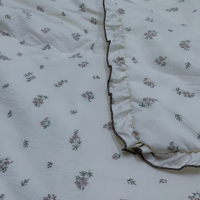 91家纺网 家纺一手货源 找家纺 申龙家纺 2026新款皱皱纱荷叶边夏凉被 晚香碎影