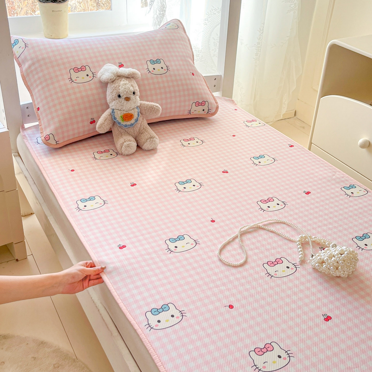 91家纺网 家纺一手货源 找家纺 川悦生活 2026新款凉感冰丝席小阪凉感冰丝数码印花席学生床 席樱桃小奶喵