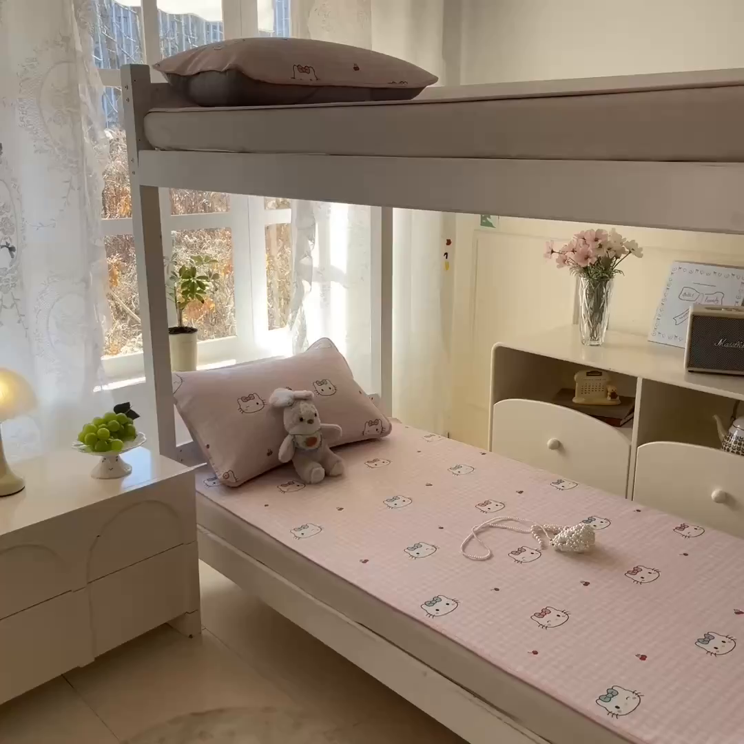 91家纺网 家纺一手货源 找家纺 川悦生活 2026新款凉感冰丝席小阪凉感冰丝数码印花席学生床 席樱桃小奶喵