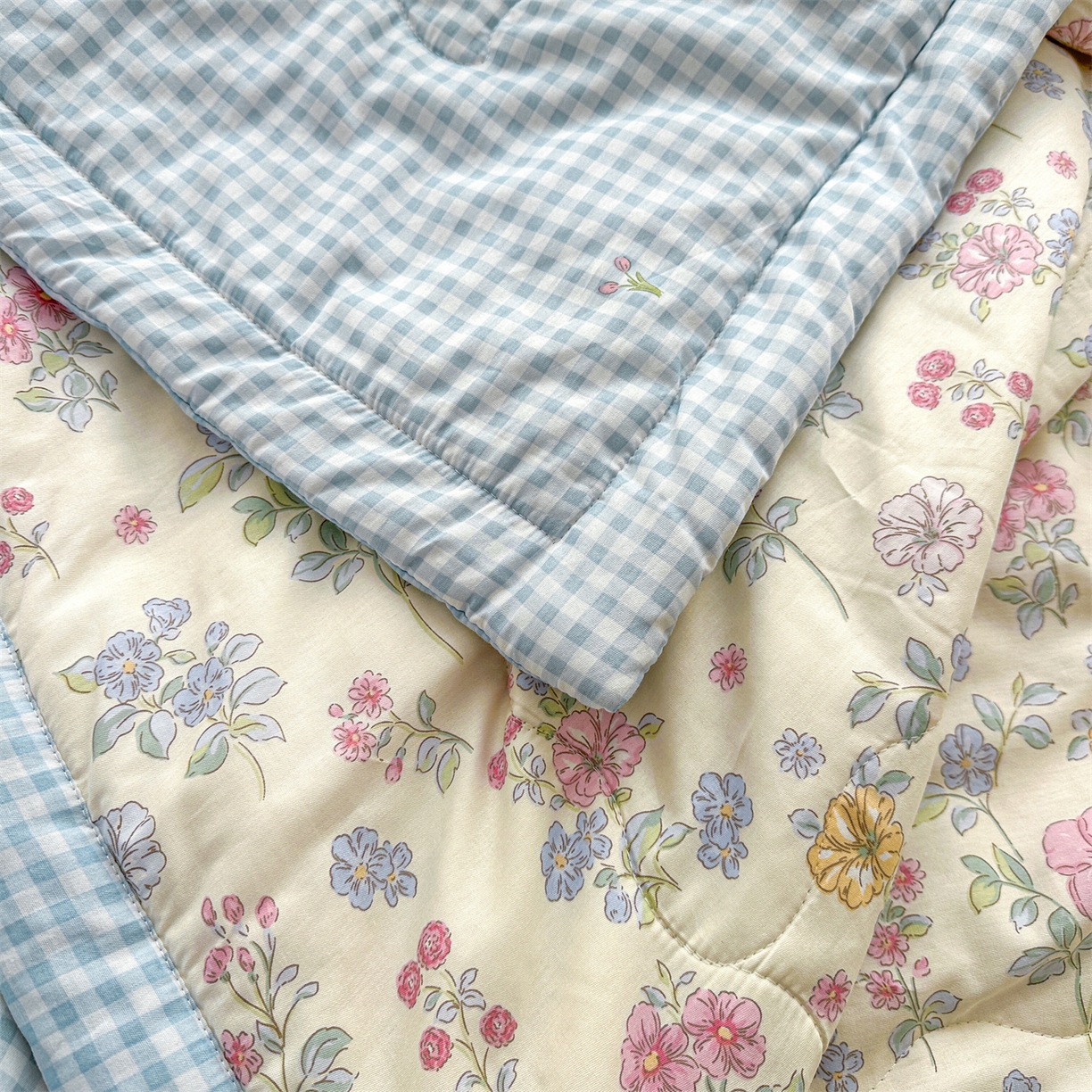 91家纺网 家纺一手货源 找家纺 （总）易博家纺 2026新款小清新款里外全棉纯棉夏被夏凉被空调被