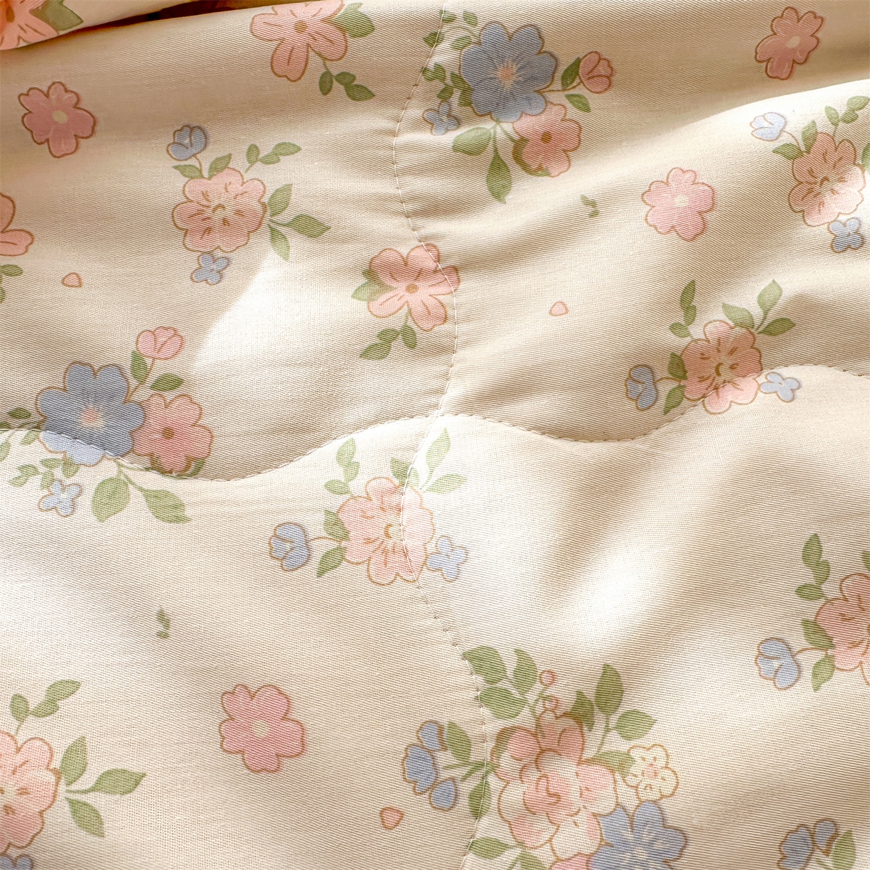 91家纺网 家纺一手货源 找家纺 易博家纺 2026新款小清新款里外全棉纯棉夏被夏凉被空调被 花眠小熊