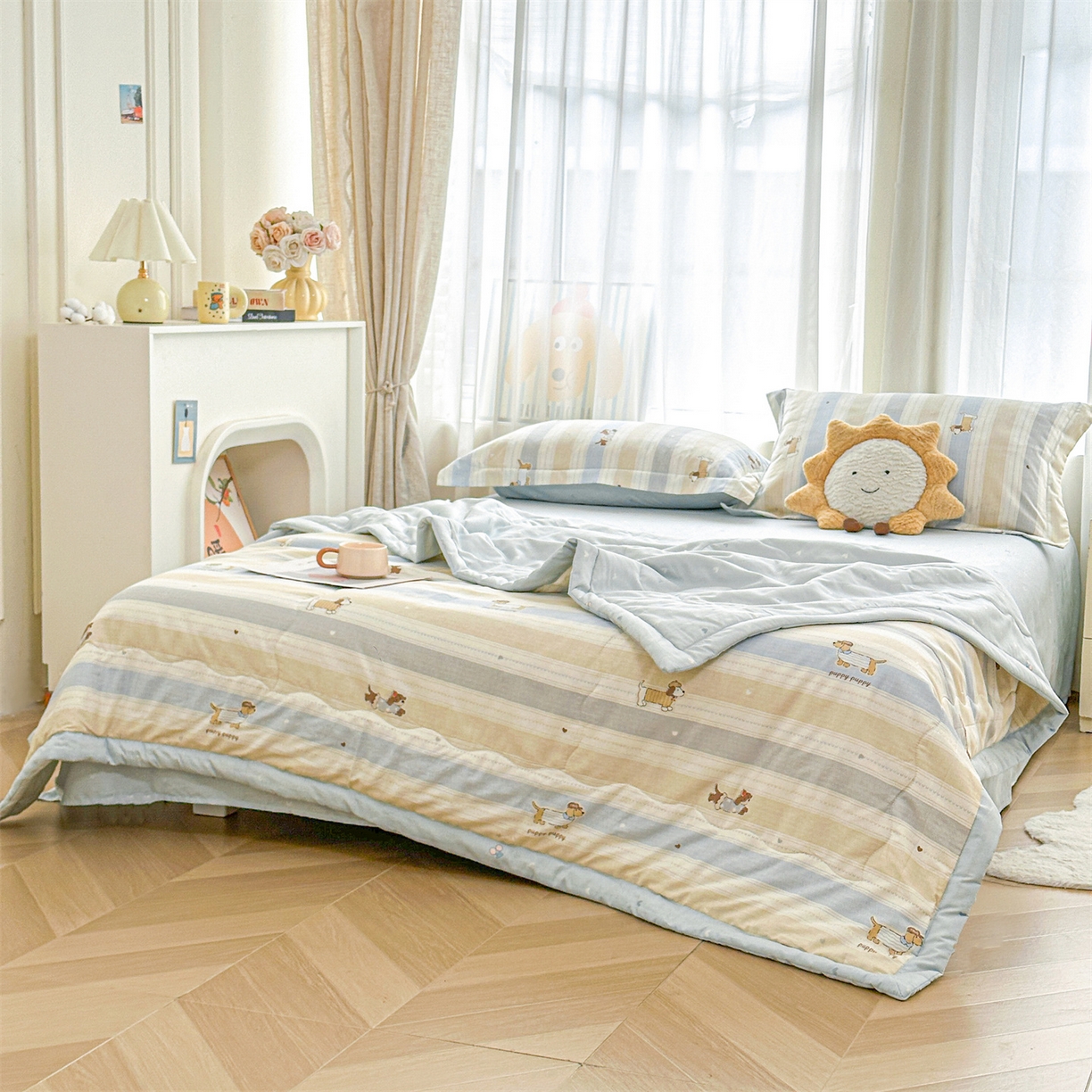 91家纺网 家纺一手货源 找家纺 易博家纺 2026新款小清新款里外全棉纯棉夏被夏凉被空调被 腊肠萌狗