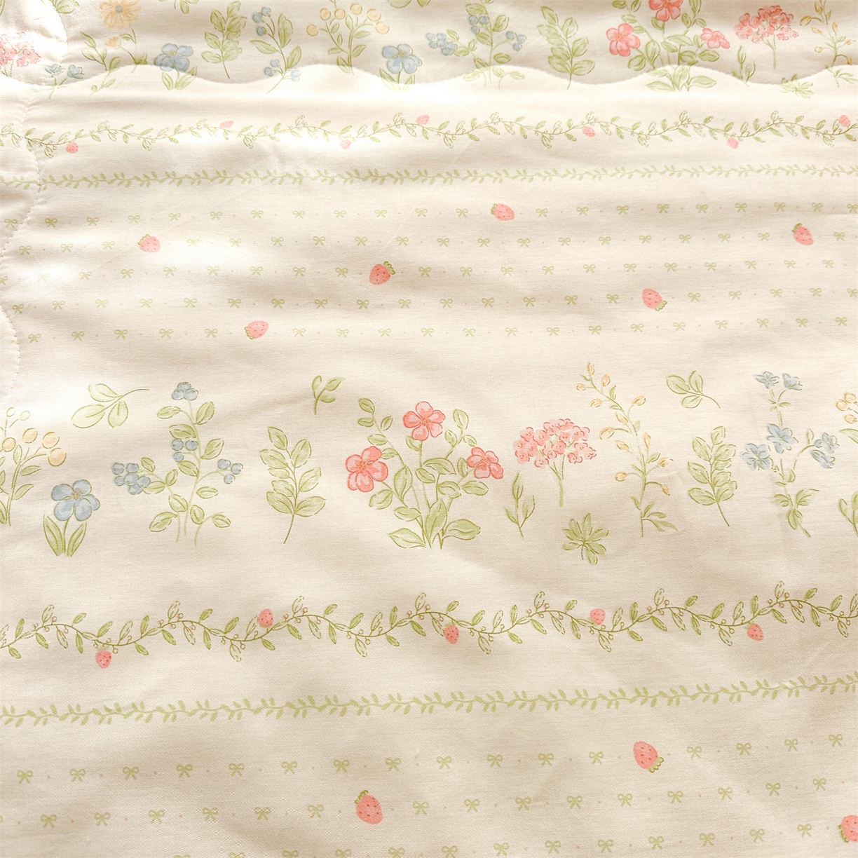 91家纺网 家纺一手货源 找家纺 易博家纺 2026新款小清新款里外全棉纯棉夏被夏凉被空调被 伊水芙蓉