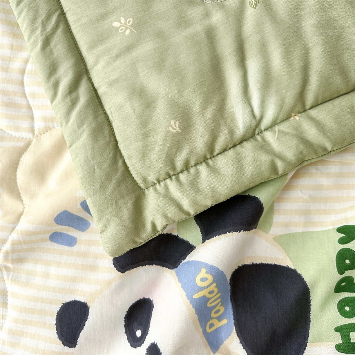 91家纺网 家纺一手货源 找家纺 易博家纺 2026新款小清新款里外全棉纯棉夏被夏凉被空调被 可爱熊猫