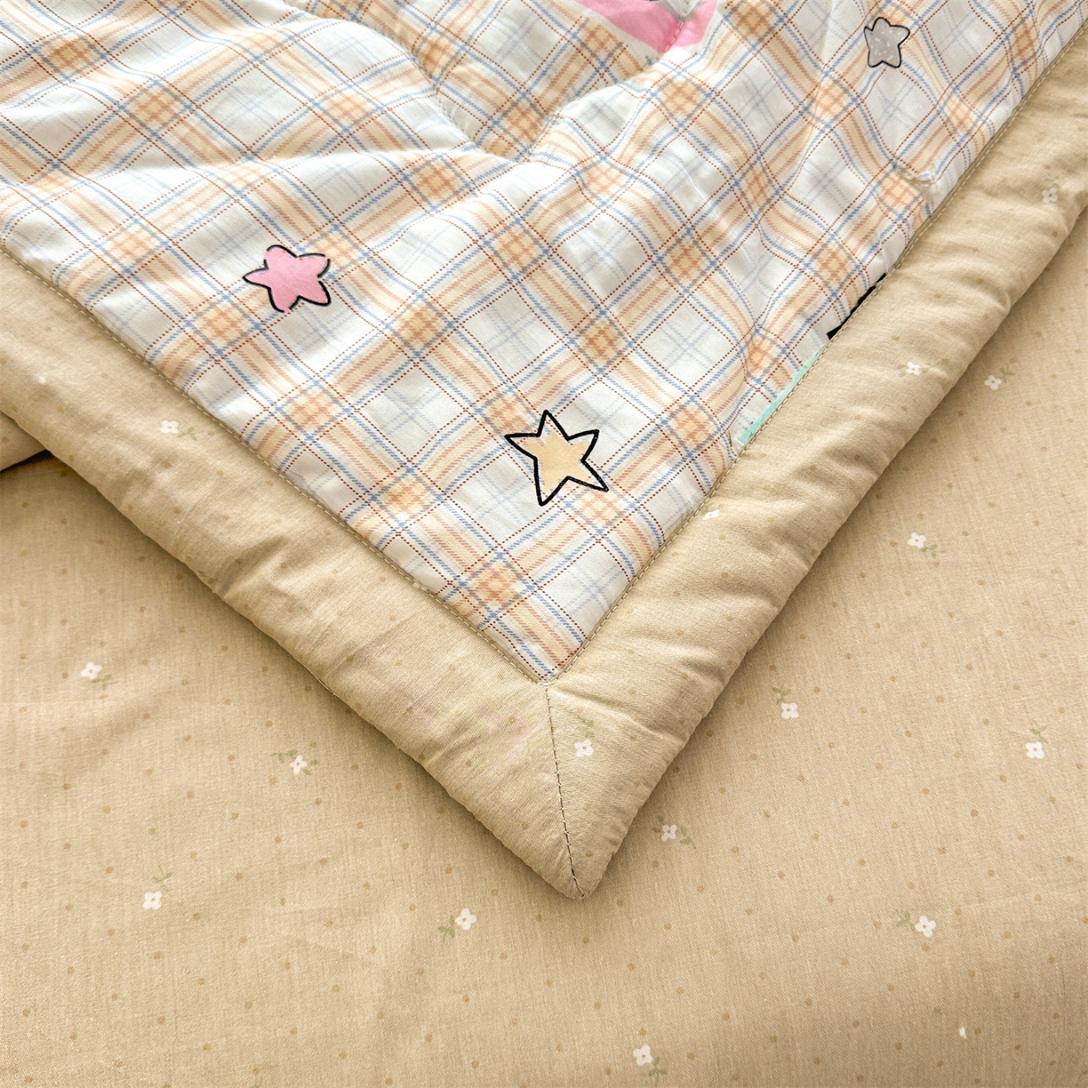 91家纺网 家纺一手货源 找家纺 易博家纺 2026新款小清新款里外全棉纯棉夏被夏凉被空调被 熊猫宝贝