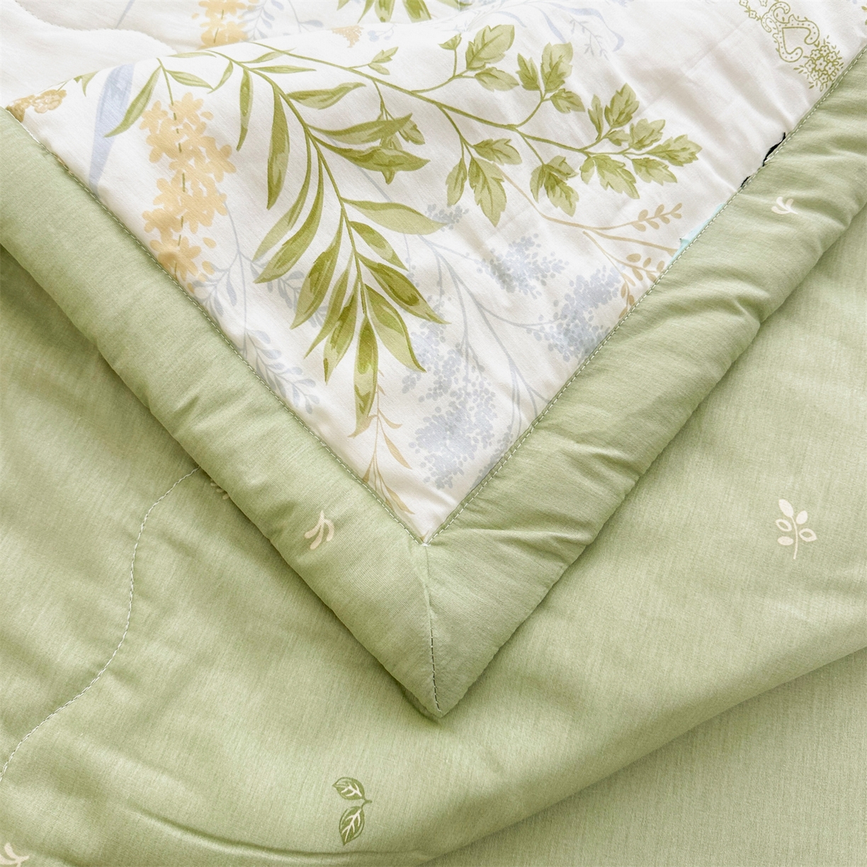 91家纺网 家纺一手货源 找家纺 易博家纺 2026新款小清新款里外全棉纯棉夏被夏凉被空调被 森系花园