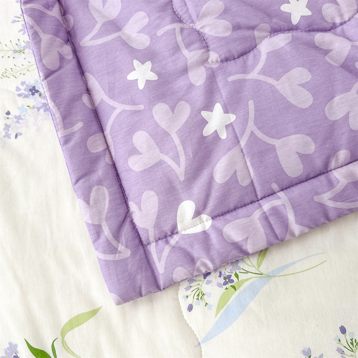 91家纺网 家纺一手货源 找家纺 易博家纺 2026新款小清新款里外全棉纯棉夏被夏凉被空调被 紫韵花