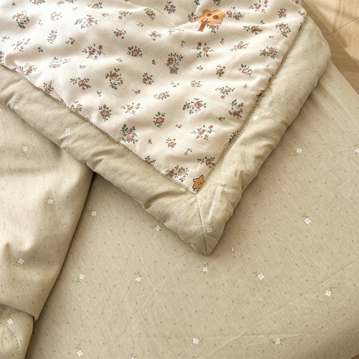 91家纺网 家纺一手货源 找家纺 易博家纺 2026新款小清新款里外全棉纯棉夏被夏凉被空调被 梦都繁花