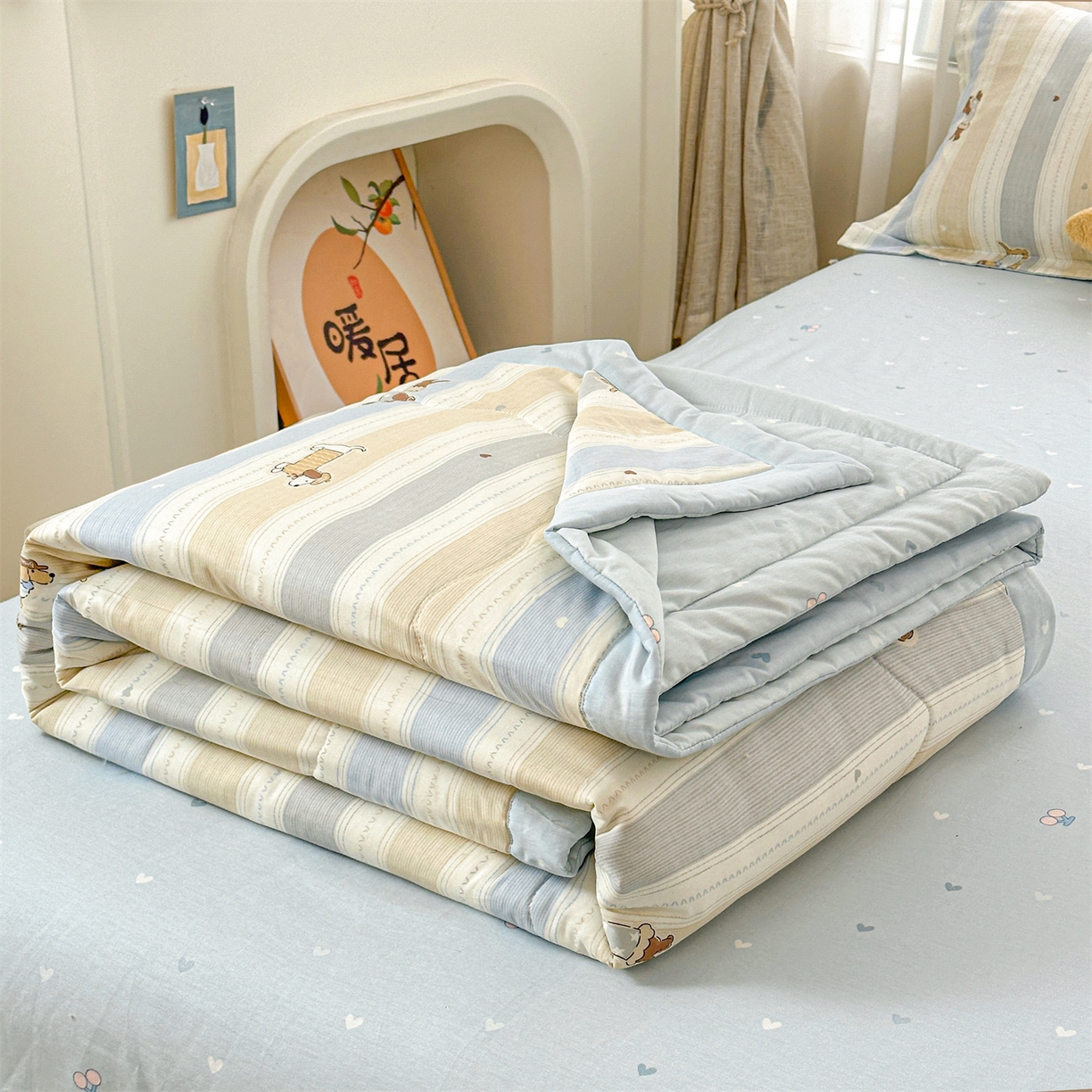 91家纺网 家纺一手货源 找家纺 易博家纺 2026新款小清新款里外全棉纯棉夏被夏凉被空调被 腊肠萌狗