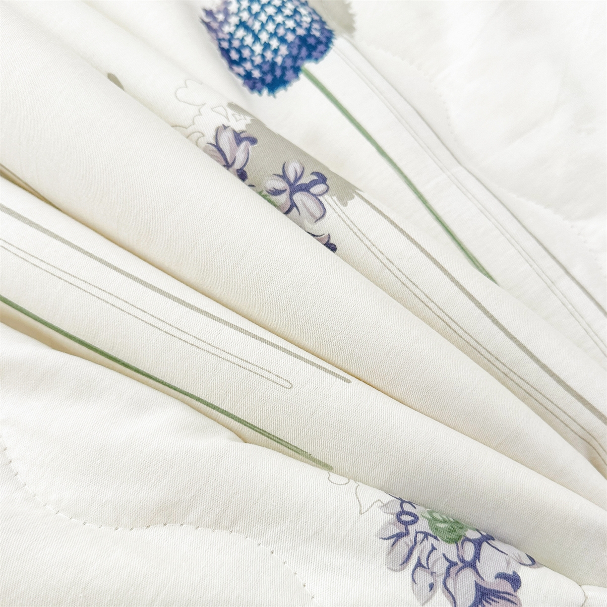 91家纺网 家纺一手货源 找家纺 易博家纺 2026新款小清新款里外全棉纯棉夏被夏凉被空调被 蒲公英