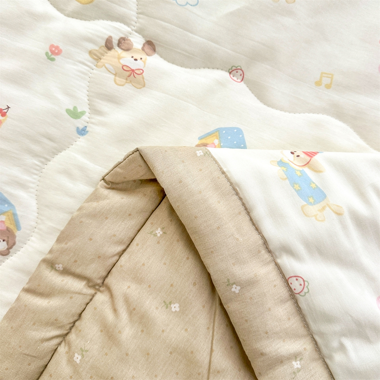 91家纺网 家纺一手货源 找家纺 易博家纺 2026新款小清新款里外全棉纯棉夏被夏凉被空调被 淘气狗