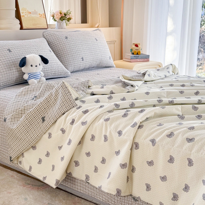 91家纺网 家纺一手货源 找家纺 云玲时尚 2026新款古法水洗棉夏被床盖四件套 蝶梦