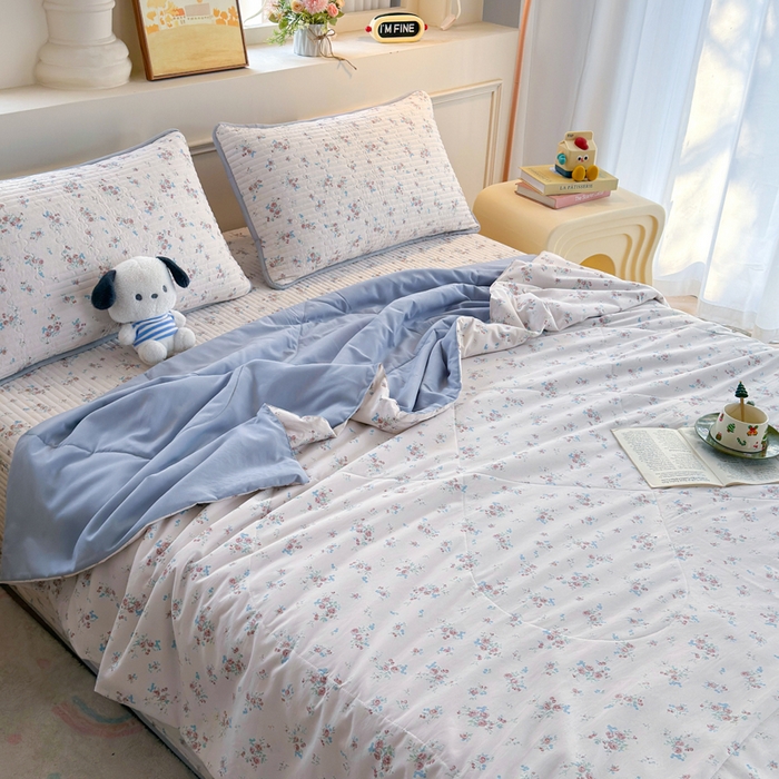 91家纺网 家纺一手货源 找家纺 云玲时尚 2026新款古法水洗棉夏被床盖四件套 粉蓝玫瑰