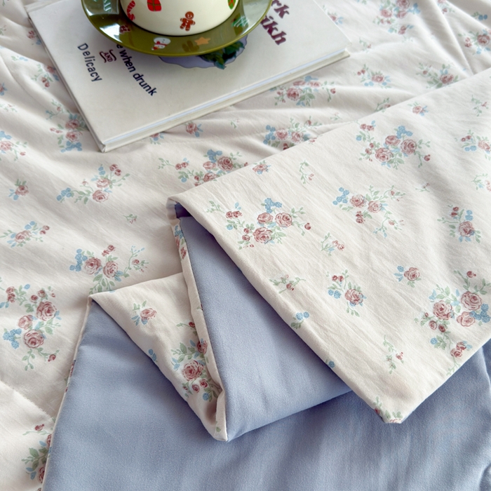 91家纺网 家纺一手货源 找家纺 云玲时尚 2026新款古法水洗棉夏被床盖四件套 粉蓝玫瑰