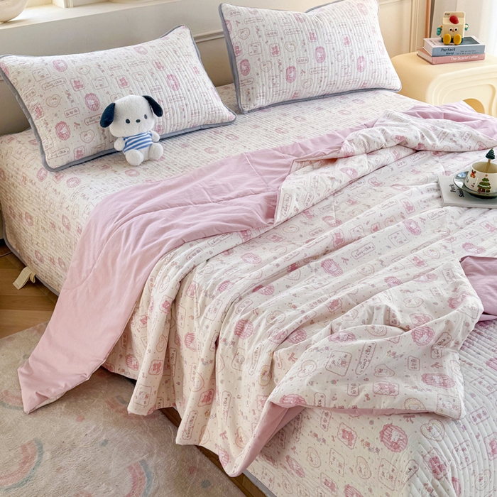 91家纺网 家纺一手货源 找家纺 云玲时尚 2026新款古法水洗棉夏被床盖四件套 粉色Kitty