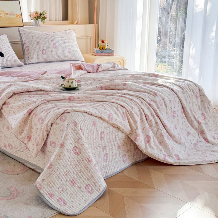 91家纺网 家纺一手货源 找家纺 云玲时尚 2026新款古法水洗棉夏被床盖四件套 粉色Kitty
