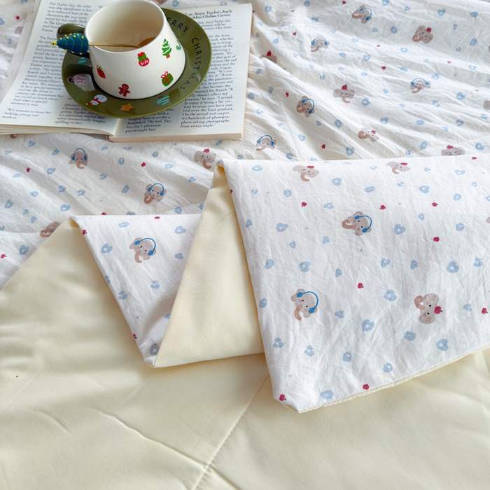 91家纺网 家纺一手货源 找家纺 云玲时尚 2026新款古法水洗棉夏被床盖四件套 好多小象