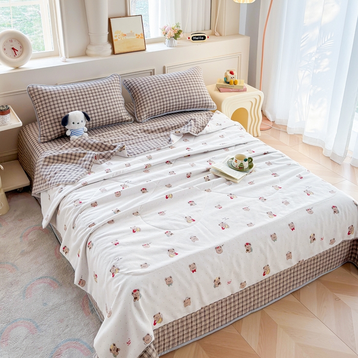 91家纺网 家纺一手货源 找家纺 云玲时尚 2026新款古法水洗棉夏被床盖四件套 可爱熊