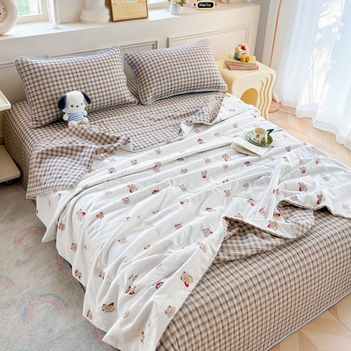 91家纺网 家纺一手货源 找家纺 云玲时尚 2026新款古法水洗棉夏被床盖四件套 可爱熊