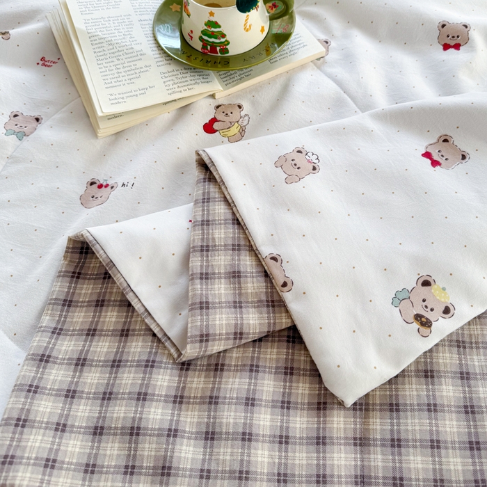 91家纺网 家纺一手货源 找家纺 云玲时尚 2026新款古法水洗棉夏被床盖四件套 可爱熊