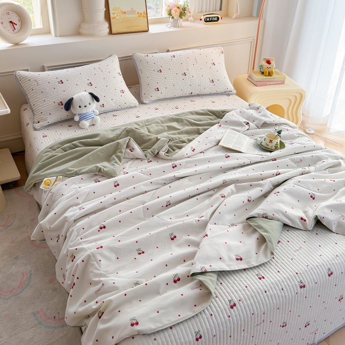 91家纺网 家纺一手货源 找家纺 云玲时尚 2026新款古法水洗棉夏被床盖四件套 樱桃绿