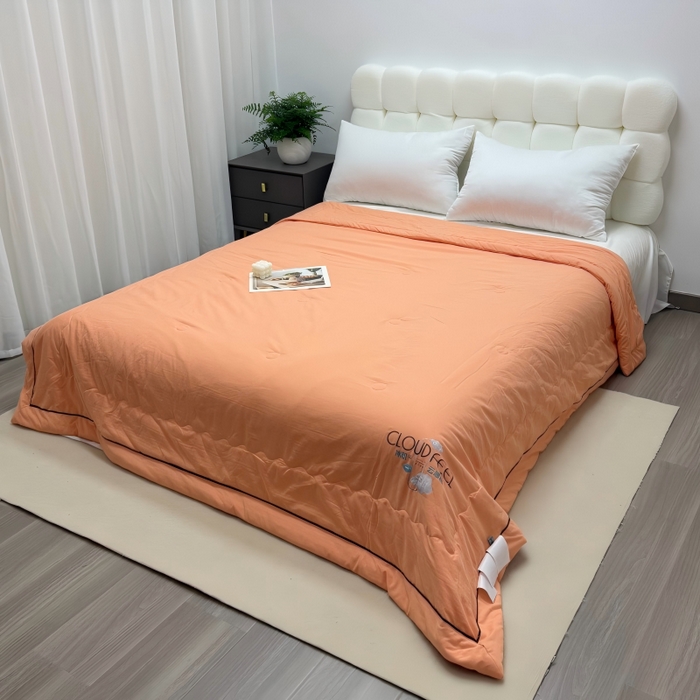 91家纺网 家纺一手货源 找家纺 申龙家纺 2026新款云感棉斜条夏被 暖橘橙