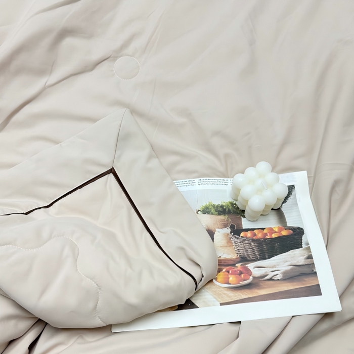 91家纺网 家纺一手货源 找家纺 申龙家纺 2026新款云感棉斜条夏被 奶茶杏