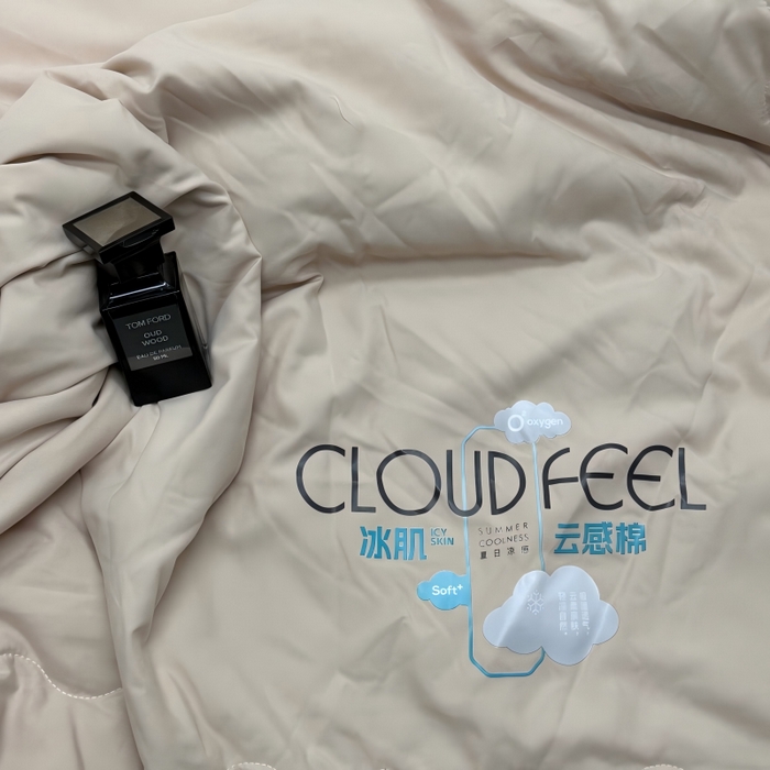 91家纺网 家纺一手货源 找家纺 申龙家纺 2026新款云感棉斜条夏被 奶茶杏