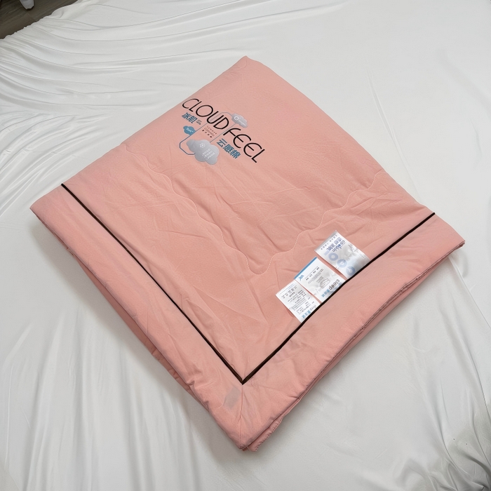 91家纺网 家纺一手货源 找家纺 申龙家纺 2026新款云感棉斜条夏被 蜜桃粉