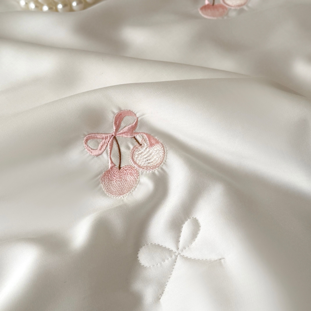 91家纺网 家纺一手货源 找家纺 （总）鹿班家居 2026新款60S兰精天丝刺绣夏被空调被夏凉被四件套粉红荔枝（标准会员-20元）