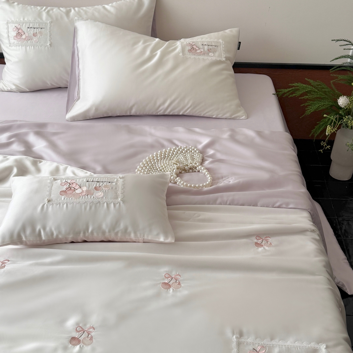 91家纺网 家纺一手货源 找家纺 鹿班家居 2026新款60S兰精天丝刺绣夏被空调被夏凉被四件套粉红荔枝（标准会员-20元） 紫色