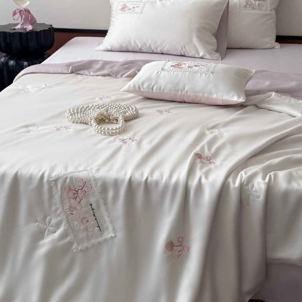 91家纺网 家纺一手货源 找家纺 鹿班家居 2026新款60S兰精天丝刺绣夏被空调被夏凉被四件套粉红荔枝（标准会员-20元） 紫色