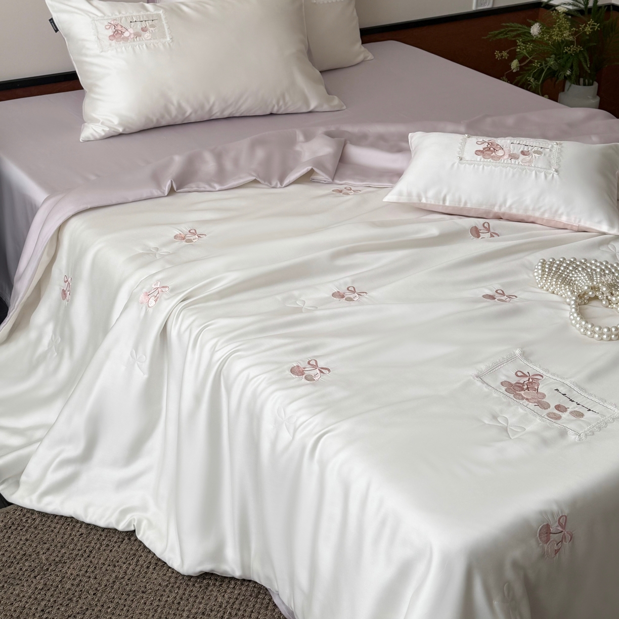 91家纺网 家纺一手货源 找家纺 鹿班家居 2026新款60S兰精天丝刺绣夏被空调被夏凉被四件套粉红荔枝（标准会员-20元） 紫色