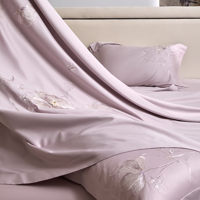 91家纺网 家纺一手货源 找家纺 蒂爵 2026新款贡缎100支长绒棉全棉纯棉刺绣绣花四件套高端四件套-繁花 繁花-迷迭紫