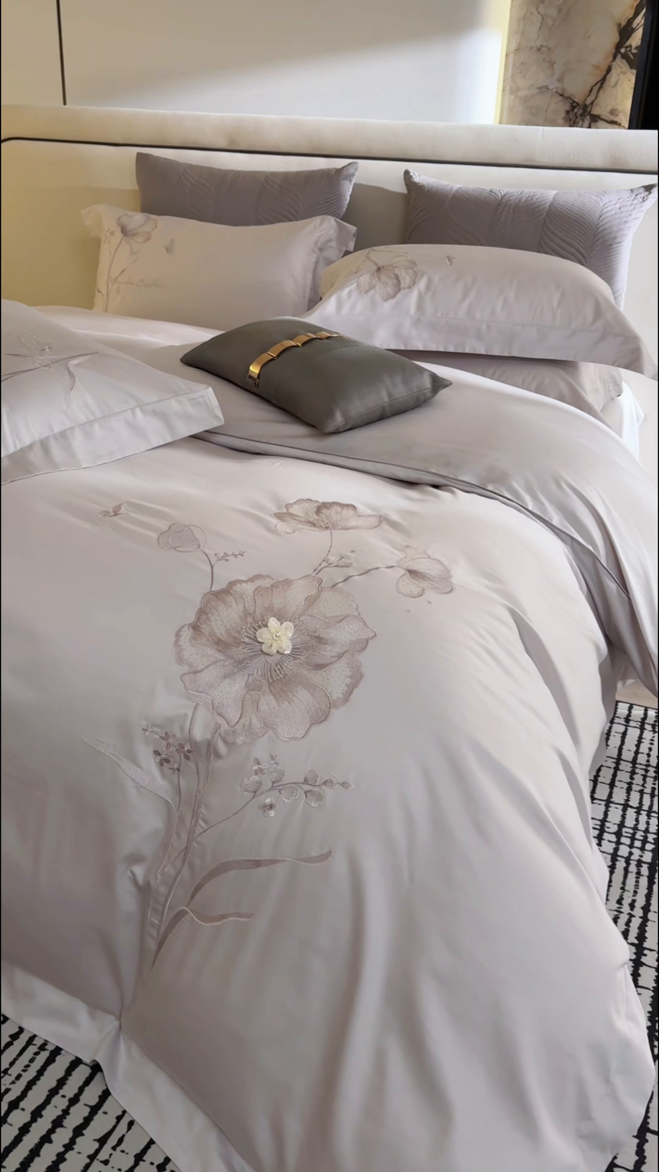 91家纺网 家纺一手货源 找家纺 蒂爵 2026新款贡缎100支长绒棉全棉纯棉刺绣绣花四件套高端四件套-繁花 繁花-晶钻灰