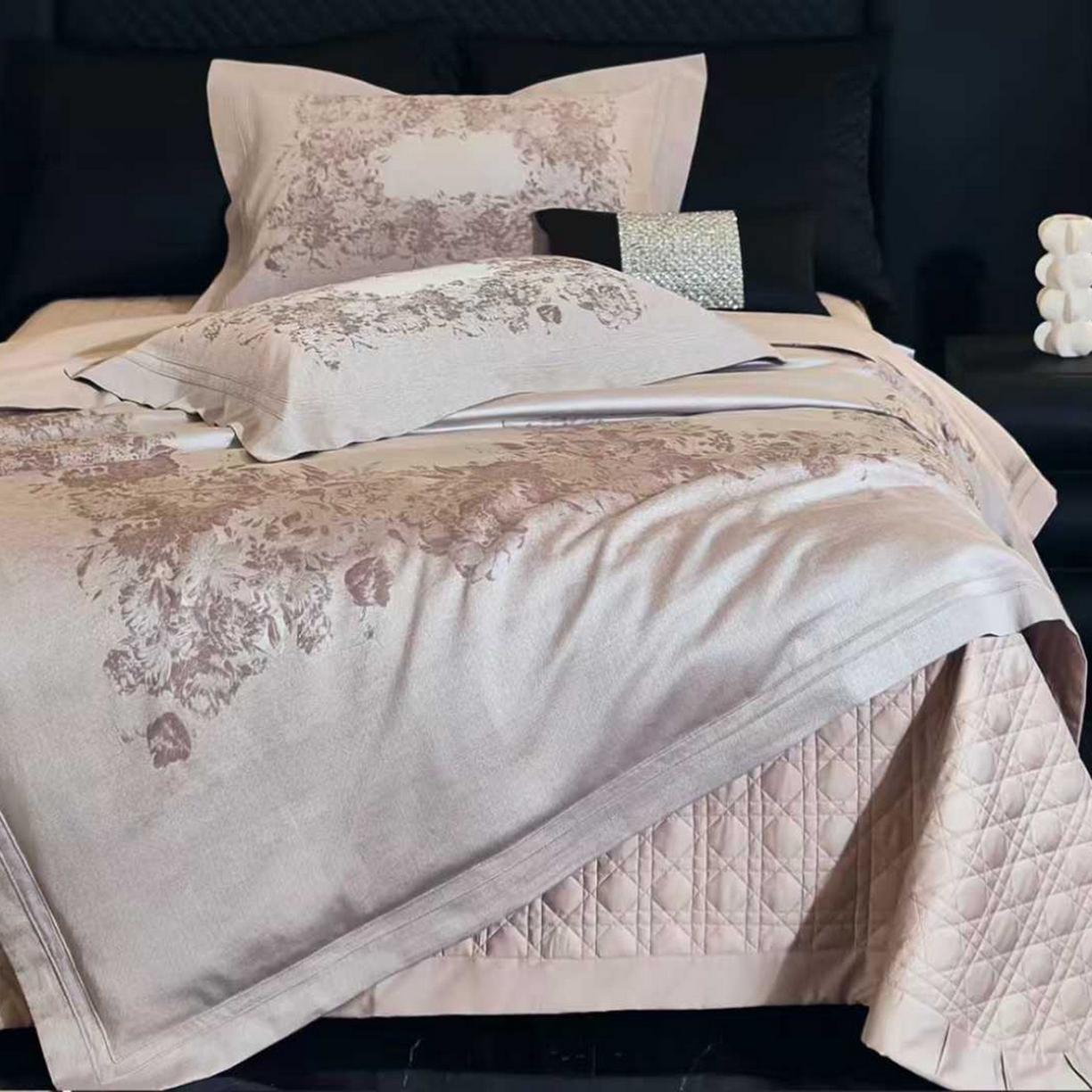 91家纺网 家纺一手货源 找家纺 edra 2026新款140S埃及棉-高奢全棉色织提花床盖款四件套 咖色