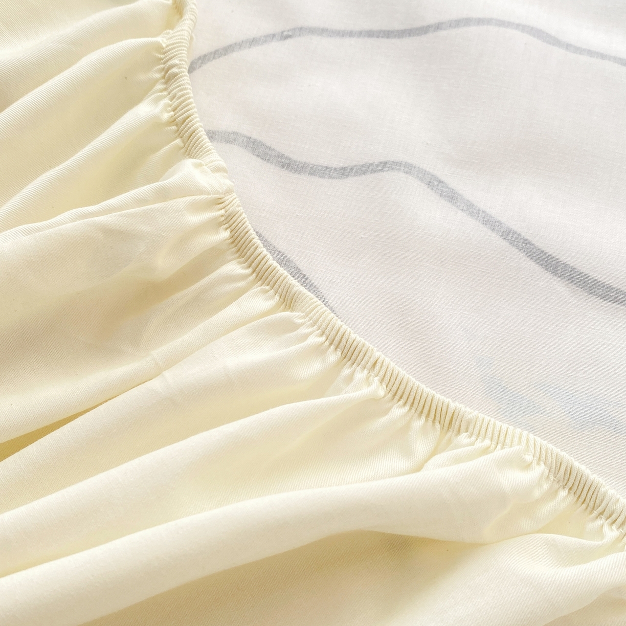 91家纺网 家纺一手货源 找家纺 博雅 2026新款蜡笔小新正版授权全棉纯棉大版床笠单件床笠单品单床笠 大版-彩色圈圈蜡笔小新