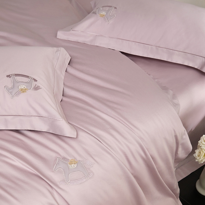 91家纺网 家纺一手货源 找家纺 蒂爵 2026新款贡缎100支长绒棉全棉纯棉刺绣绣花四件套高端四件套-马上有钱 马上有钱-浪漫紫