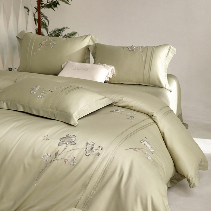 91家纺网 家纺一手货源 找家纺 蒂爵 2026新款贡缎100支长绒棉全棉纯棉刺绣绣花四件套高端四件套-陌上花开 陌上花开-豆绿