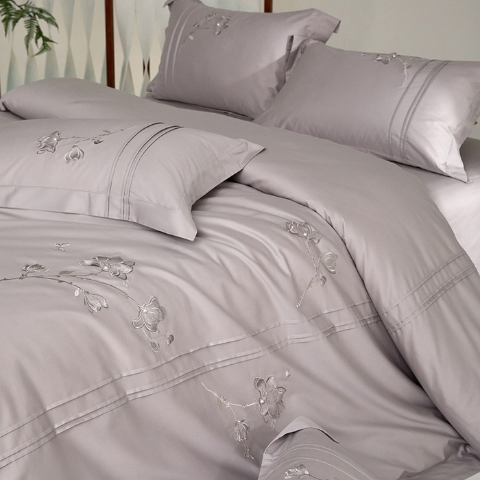 91家纺网 家纺一手货源 找家纺 蒂爵 2026新款贡缎100支长绒棉全棉纯棉刺绣绣花四件套高端四件套-陌上花开 陌上花开-晶钻灰