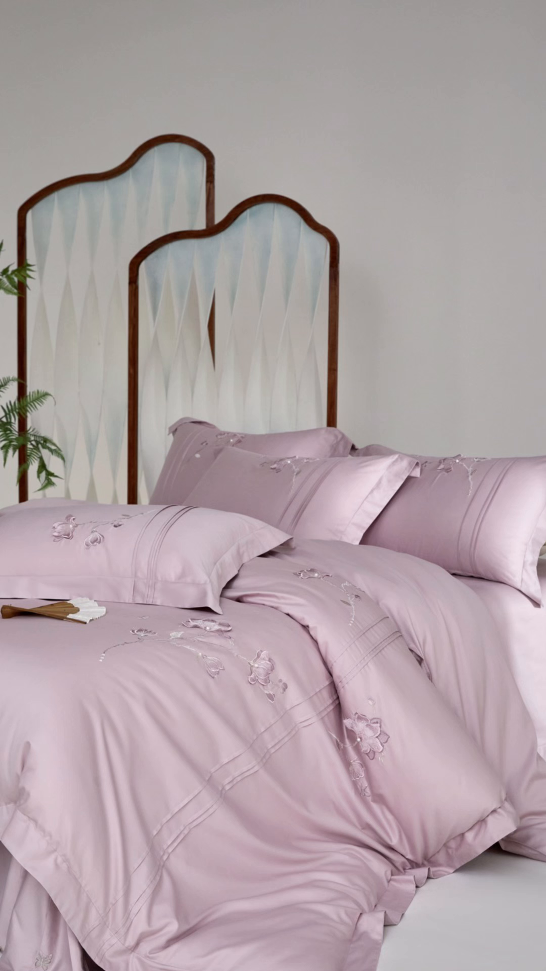 91家纺网 家纺一手货源 找家纺 蒂爵 2026新款贡缎100支长绒棉全棉纯棉刺绣绣花四件套高端四件套-陌上花开 陌上花开-千黛紫