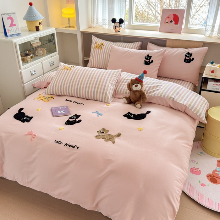 91家纺网 家纺一手货源 找家纺 如意朵 2026新款全棉纯棉毛巾绣四件套（第二批） 猫咪家族